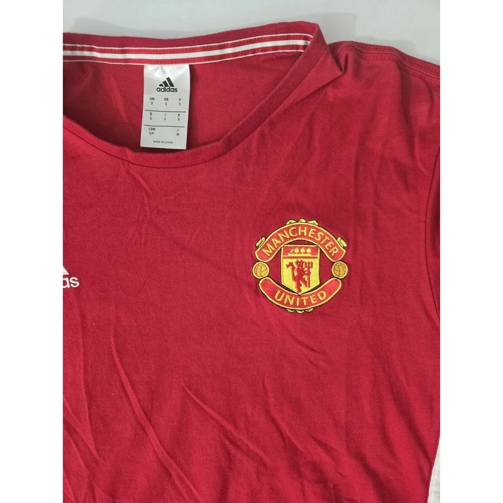 Adidas Manchester United‎ T-Shirt Mens Small Red Embroidered Logo Crew Neck Gym